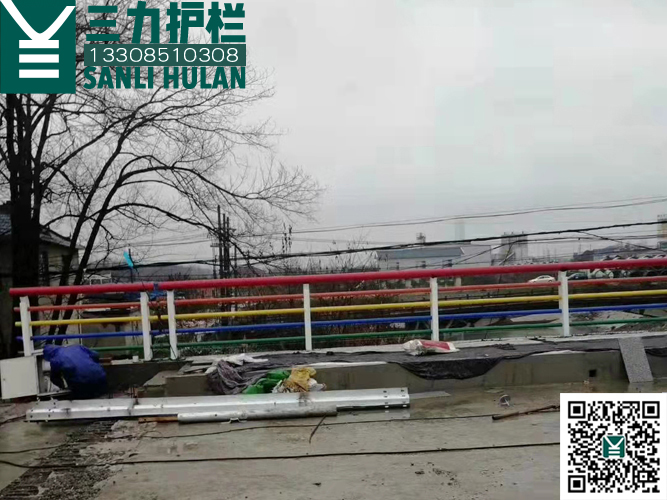 六盘水彩虹河道景观护栏安装现场
