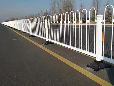 贵阳京式中央道路护栏